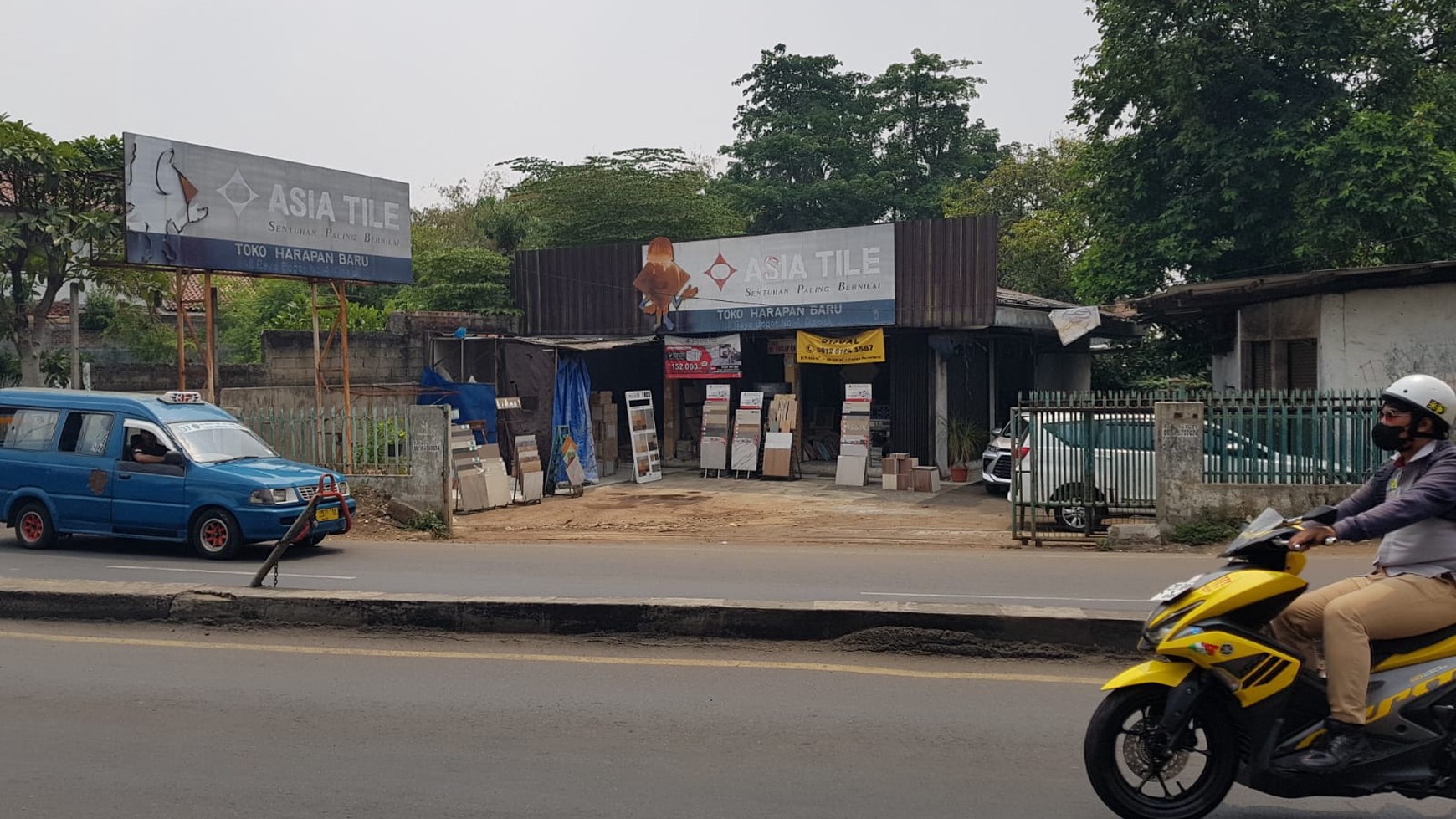 Gudang Pinggir Jalan dekat Pintu tol Cisalak Depok Bogor