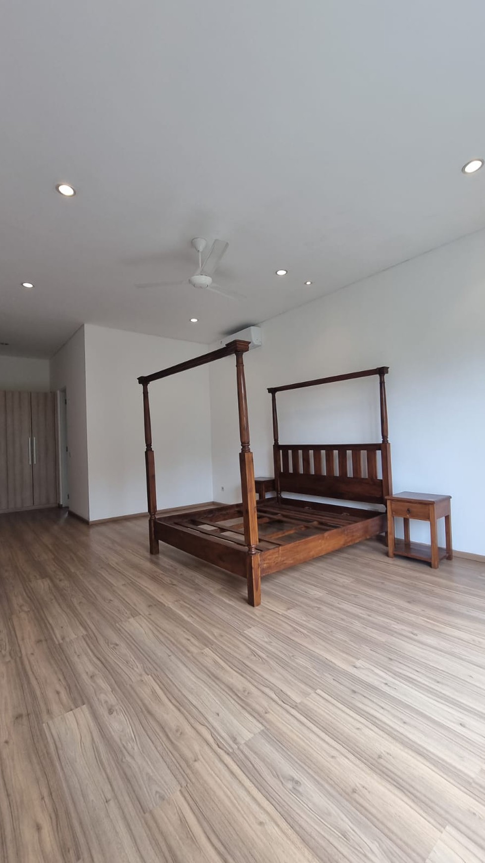 Very exclulsive and comfortable house inside townhouse in a prime area kemang