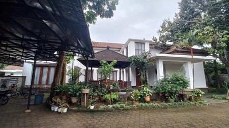 Rumah Mewah dan Luas hitung tanah di Tapos Depok