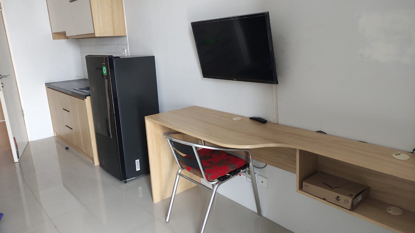 Disewakan Apartemen Denver Tipe Studio SEMI Furnished Selangkah ke Universitas Ciputra - Citraland Surabaya Barat