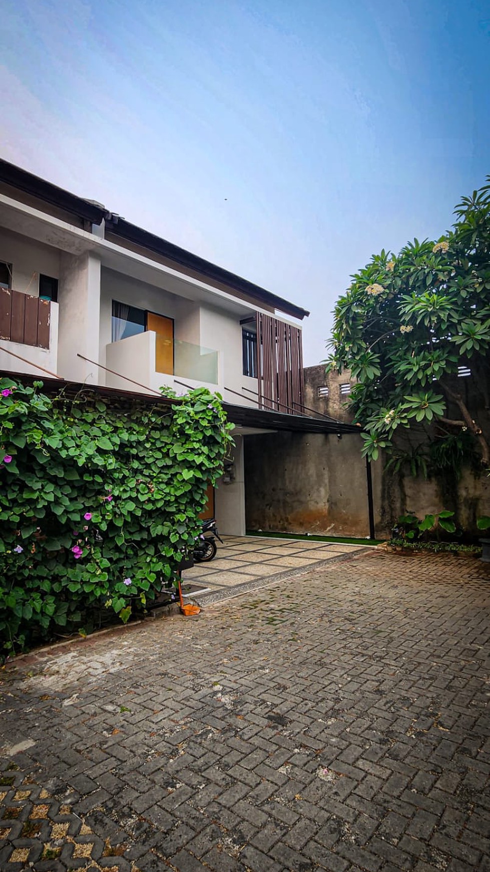 Rumah Bagus Di Cluster D'Vista Residence Rengas Jakarta