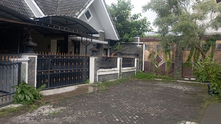 Rumah 3 Kamar Dalam Perum Pesona Seturan Depok Sleman 