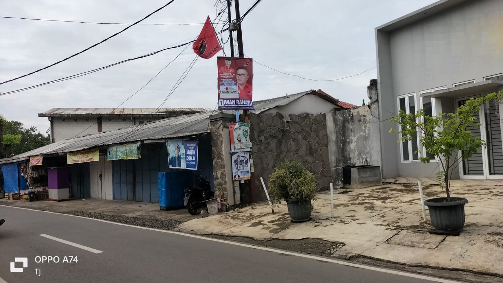 Ruang Usaha Siap Pakai dan Lokasi Strategis @Cirendeu, Ciputat Timur