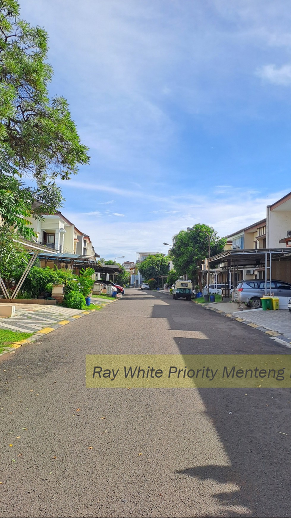 Rumah 2 Lantai di dalam Cluster dengan Lokasi Strategis di Modernland, Kota Tangerang