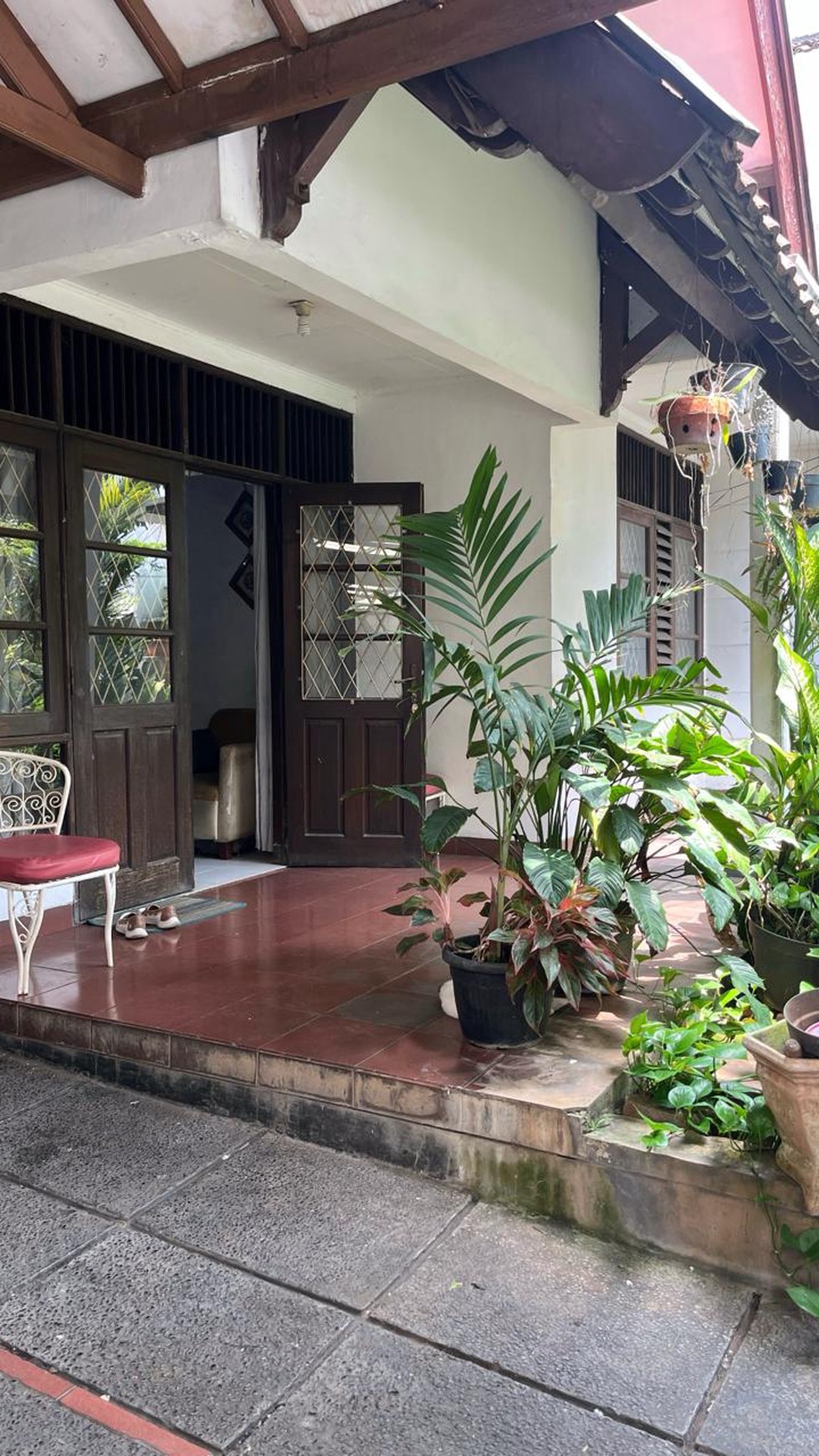 Rumah 2 Lantai, lingkungan nyaman dan Nyaman di Bintaro 
