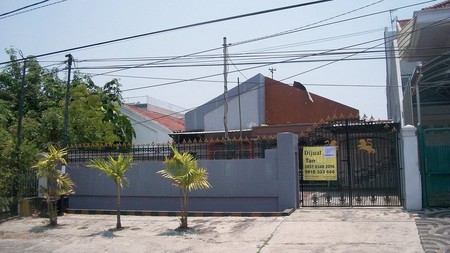 Rumah di Sukomanunggal Jaya Surabaya Barat, bisa untuk rumah tinggal/kantor, Row Jalan Lebar, SIAP HUNI