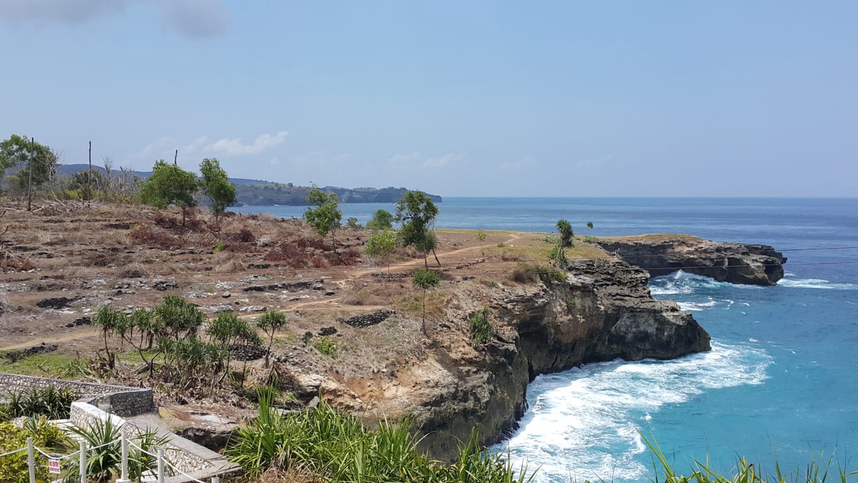 Freehold - Oceanfront Paradise Spectacular Land for Sale on Ceningan Island with Sunset Views