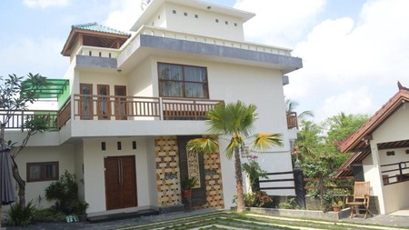 Freehold - Expansive Residence and Warehouse Compound in Blahbatuh, Gianyar