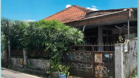 Dijual Cepat Rumah Tua lokasi Strategis untuk Investasi kos kosan area Karet Jakarta Pusat