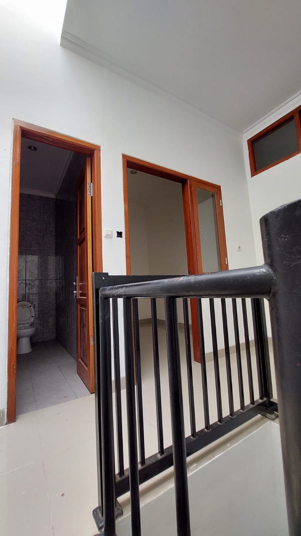 Rumah Brand new 2 lantai siap huni dalam Cluster kemanan 24 jam di Cipadu