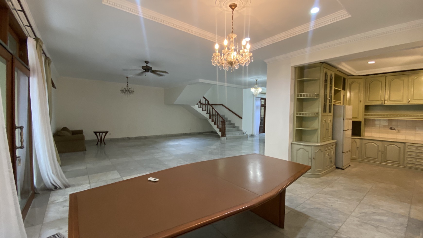 Big and comfy house at menteng area, good for office