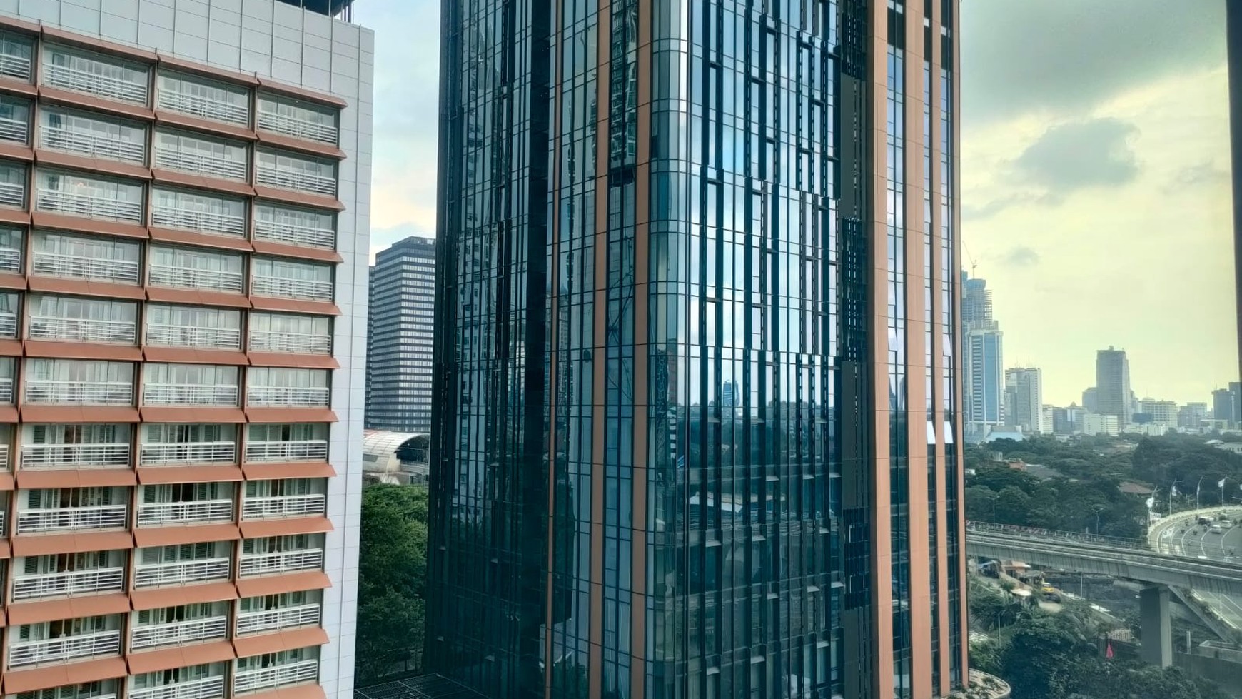 Rajawali Place Brand new office at Rasuna Said, Size: 112 m2, walking distance to Setiabudi  LRT station and  MRT Dukuh Atas