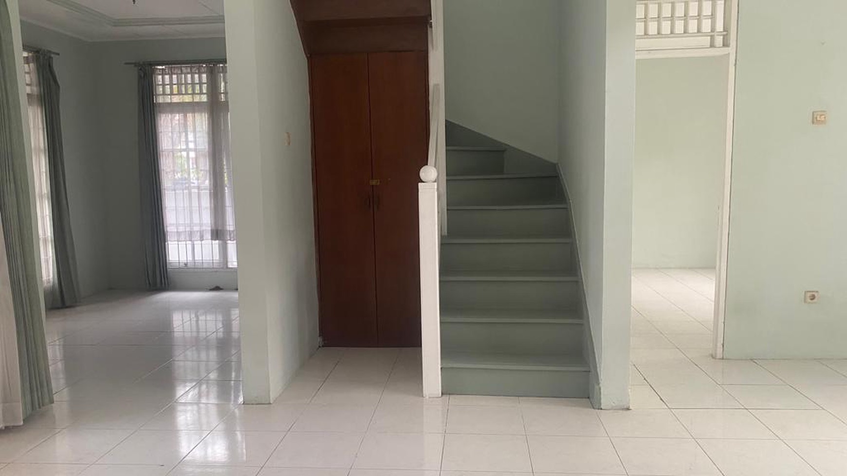 Rumah Asri Diarea Bintaro Jaya Sektor 9,  Luas Dekat  Akses Toll BSD-JORR. 