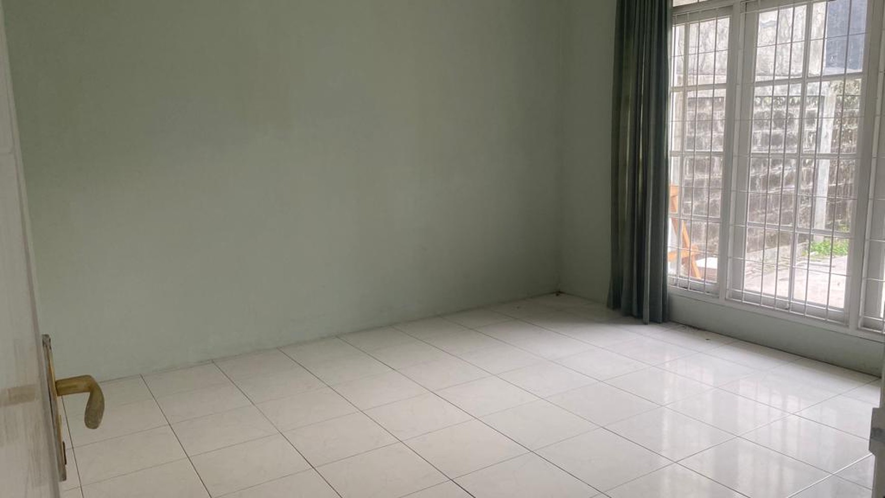 Rumah Asri Diarea Bintaro Jaya Sektor 9,  Luas Dekat  Akses Toll BSD-JORR. 