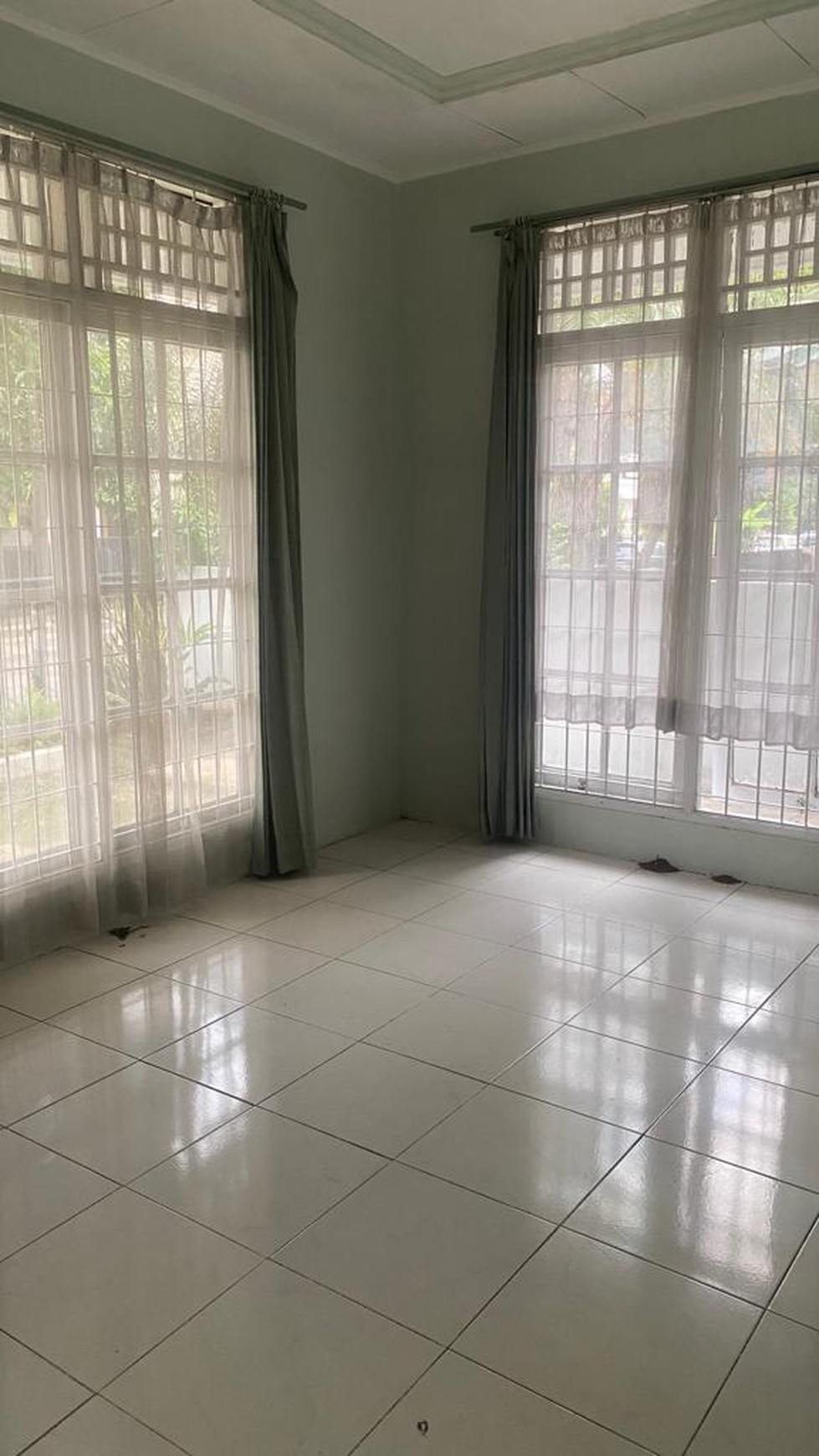 Rumah Asri Diarea Bintaro Jaya Sektor 9,  Luas Dekat  Akses Toll BSD-JORR. 