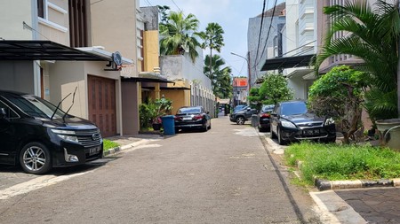 Rumah Dalam Kompleks Lokasi Strategis Area Pasar Minggu