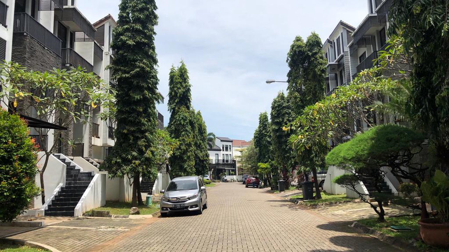 Rumah hunian yang tenang dan nyaman di Komplek Bonavista Residence, Lebak Bulus - Jakarta Selatan 