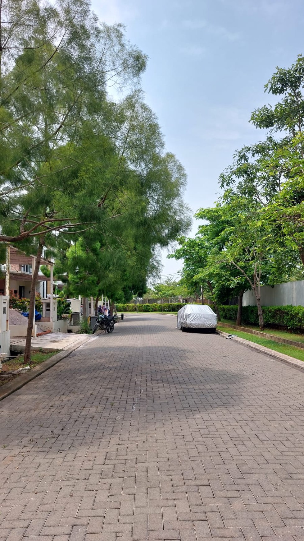 Rumah murah lokasi nyaman di Green ara residence, Kota Harapan indah