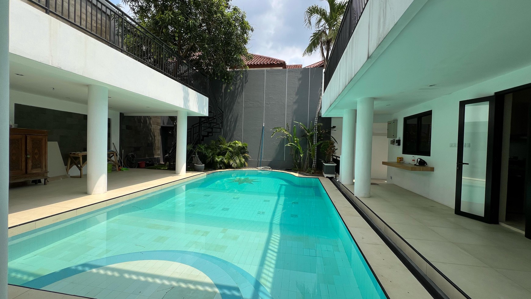 Newly Renovated bright house located cipete close to france school, mentari school, and kemang