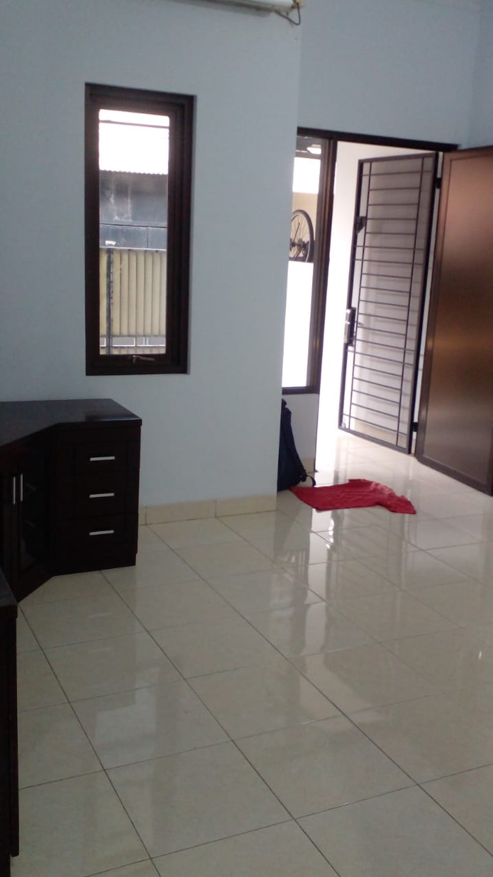 Dijual rumah di jelambar kavling polri