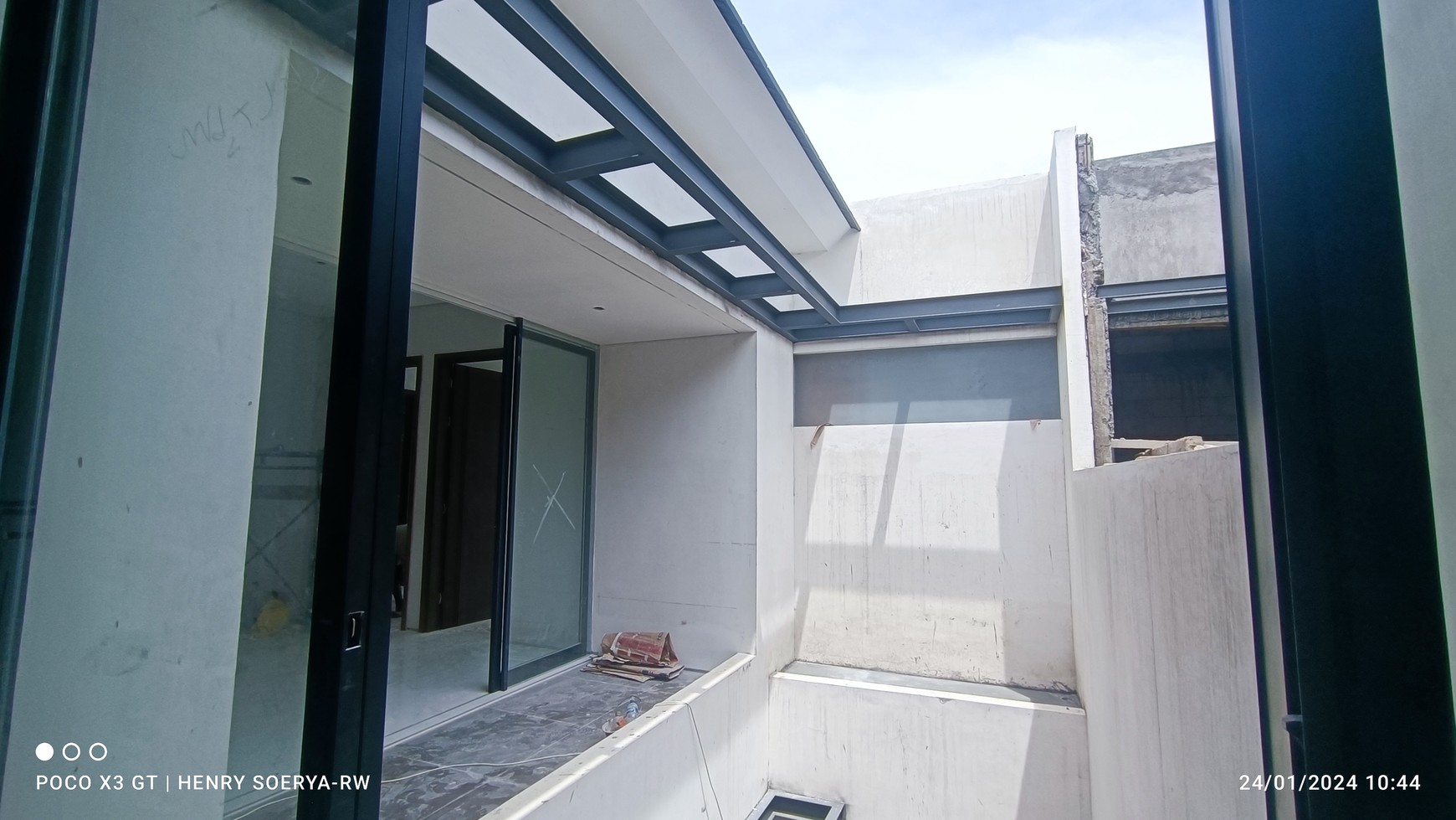 1651. Rumah New Gress Baru Siap Huni Stamford Citraland Surabaya Barat