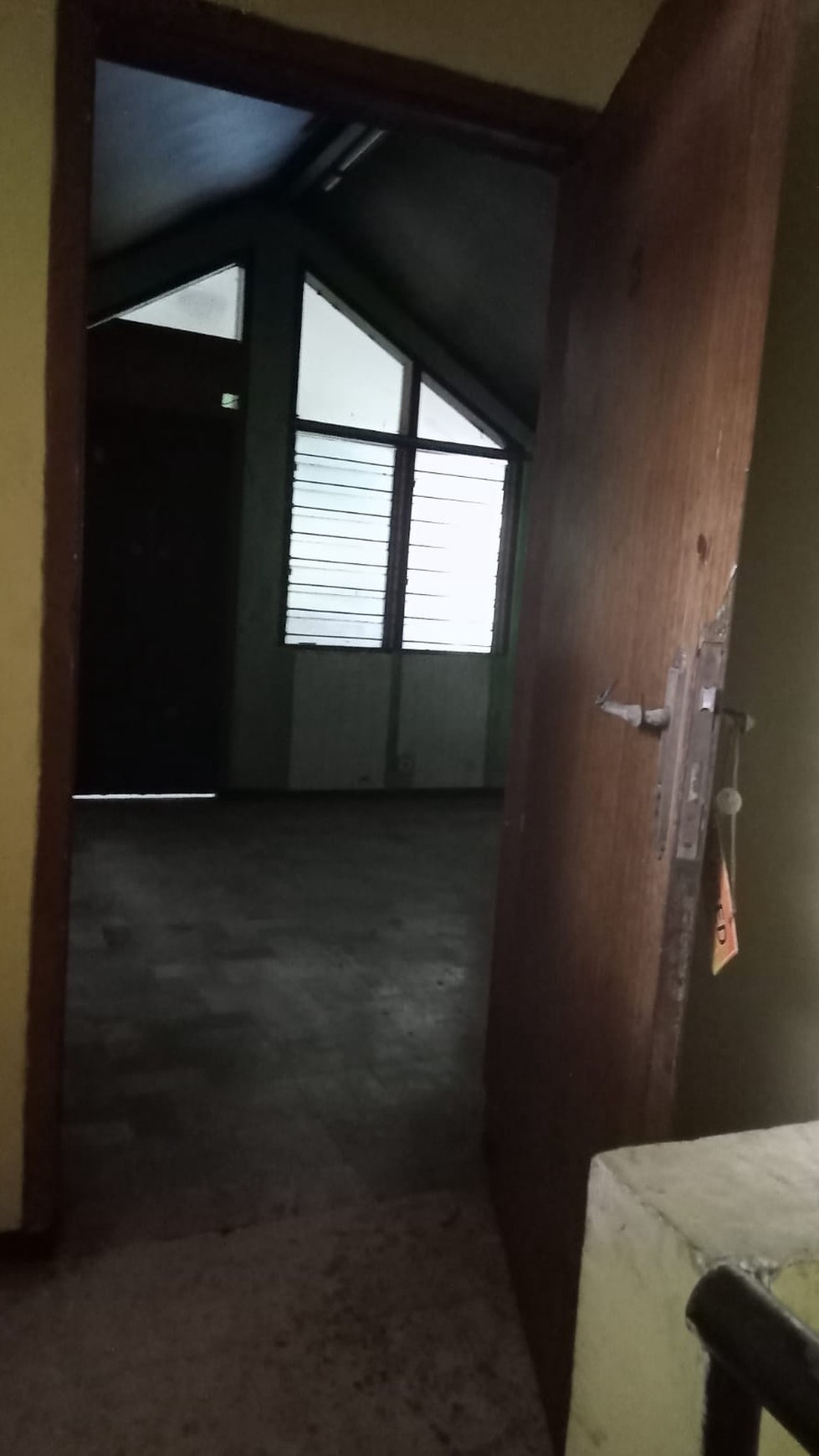 1154. Dijual Rumah di Manyar Jaya Surabaya