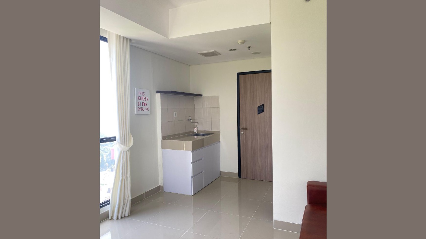 Apartment Monroe Jababeka Di Hook/ Sudut Hadap Selatan dan Barat