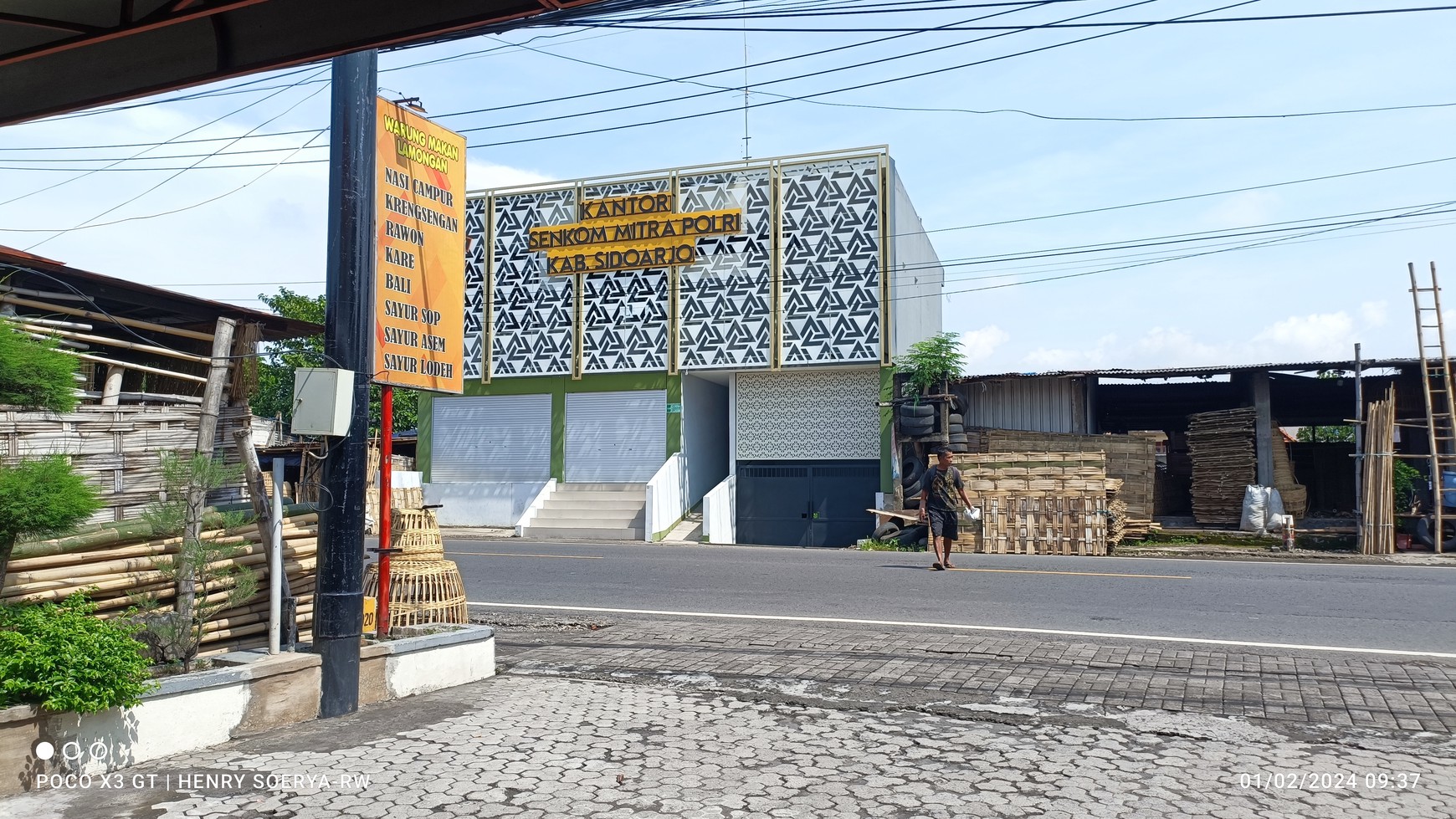 1658. Dijual Rumah Jl. LetJend Sutoyo Waru Sidoarjo Ramai lalu lintas 