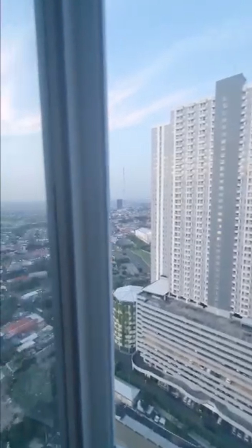 Li48. Dijual Apartemen Anderson tower A Surabaya