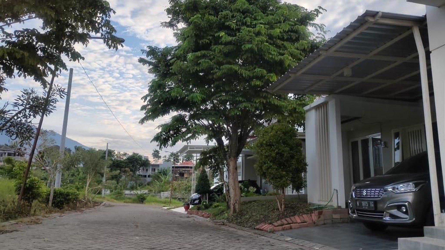 Li49. Dijual Rumah Royal Garden Regency, Bumiaji Batu