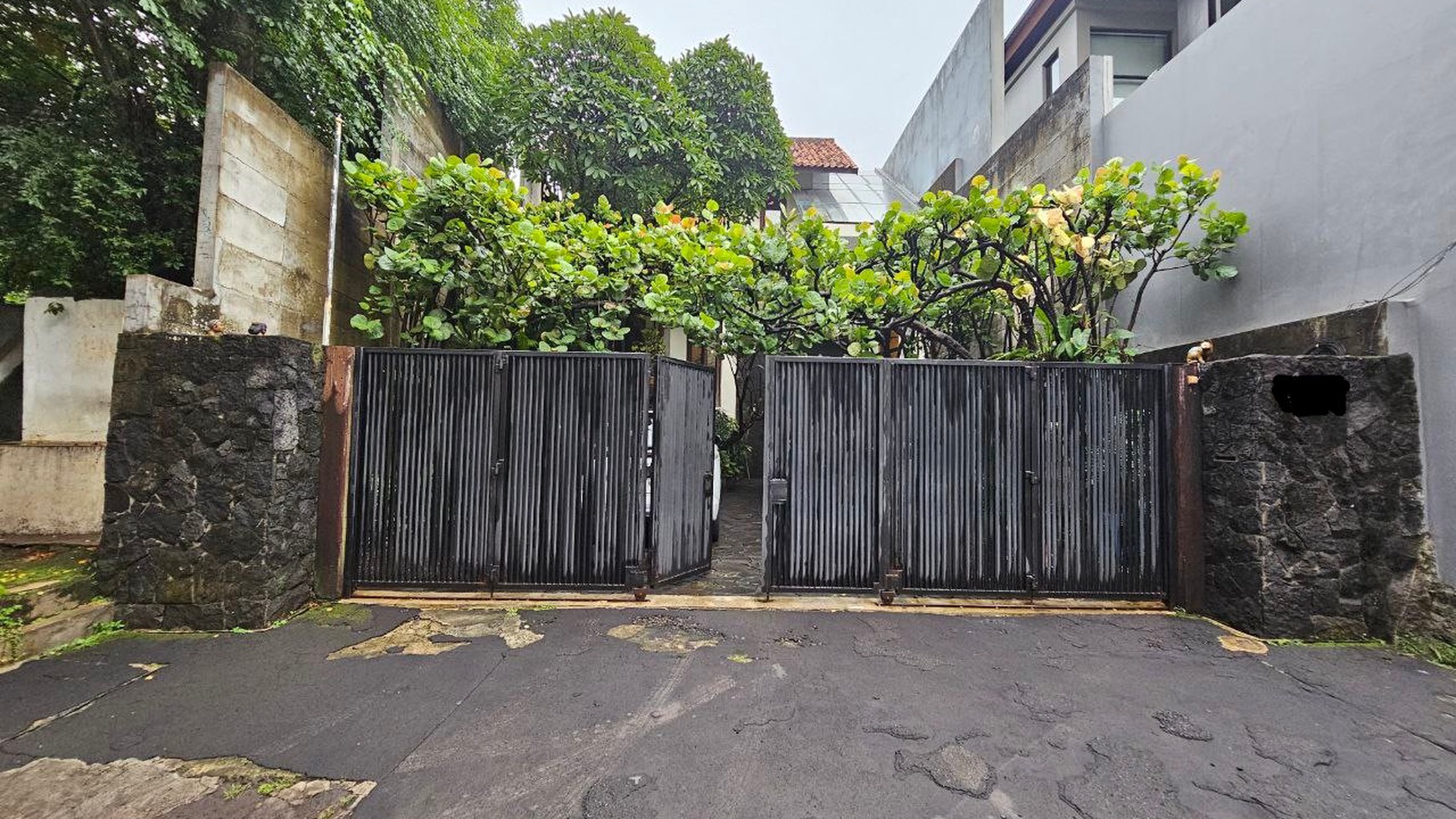 Dijual Rumah Bagus di Jl Permata Hijau Kebayoran Lama 