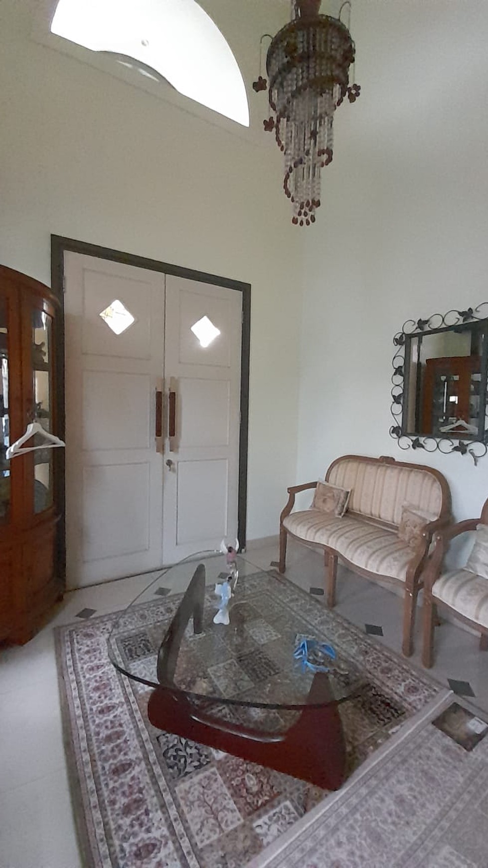 Dijual Rumah Town House di Bunga Mayang Veteran Bintaro Pesanggrahan Jakarta Selatan