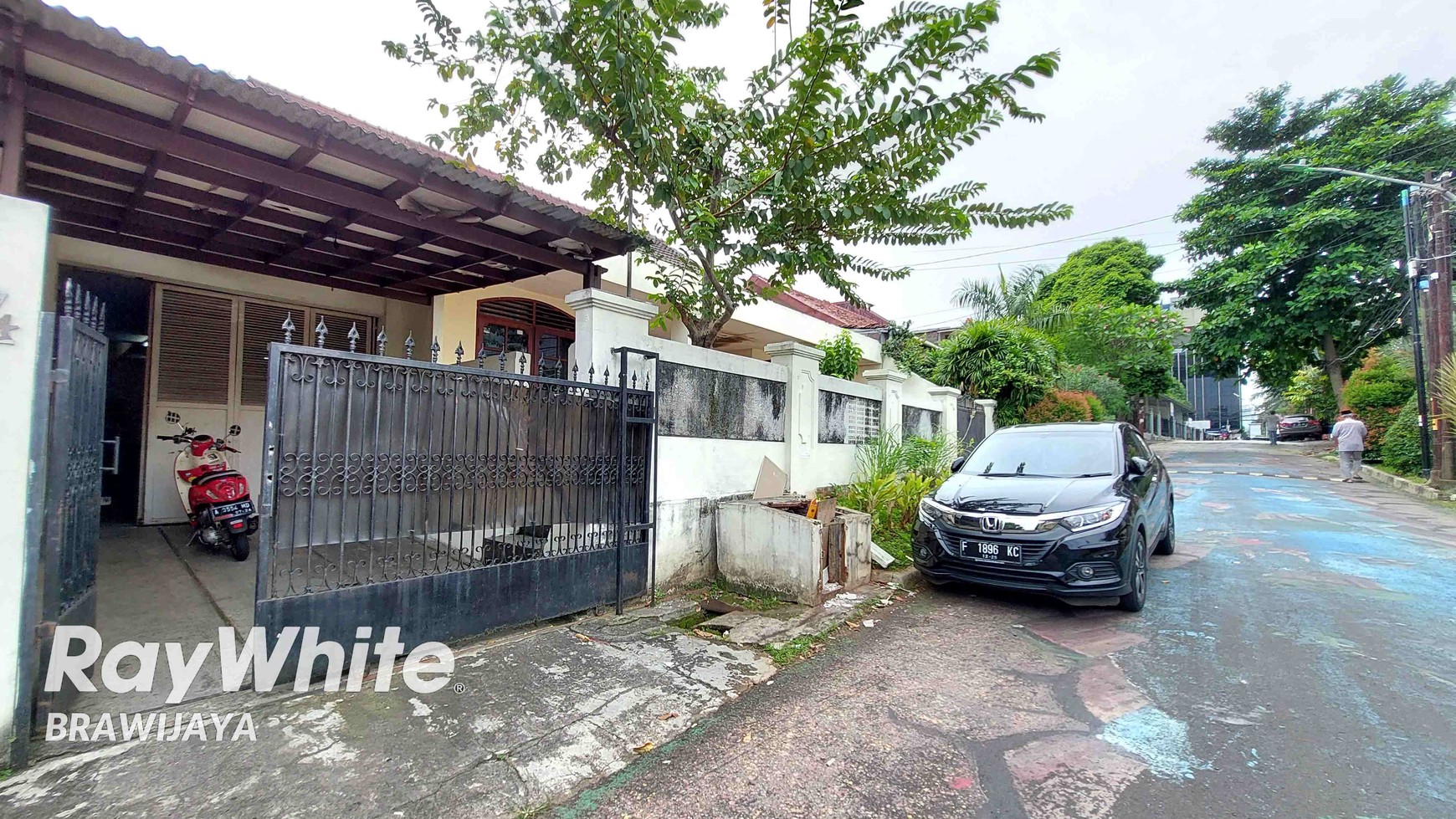 Rumah di Jalan Keuangan Raya, Fatmawati, 1 km ke MRT Fatmawati