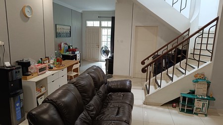 Rumah ;ebar9 lokasi bagus di janur elok kelapa gading