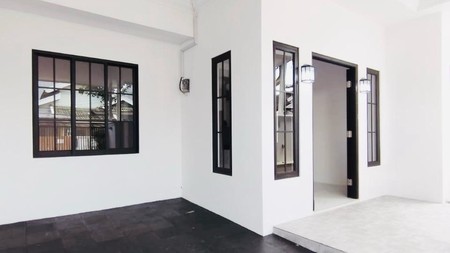 Turun Harga ! Rumah Cantik Sudah Renovasi dengan Minimalis Modern di Bintaro Sektor 9