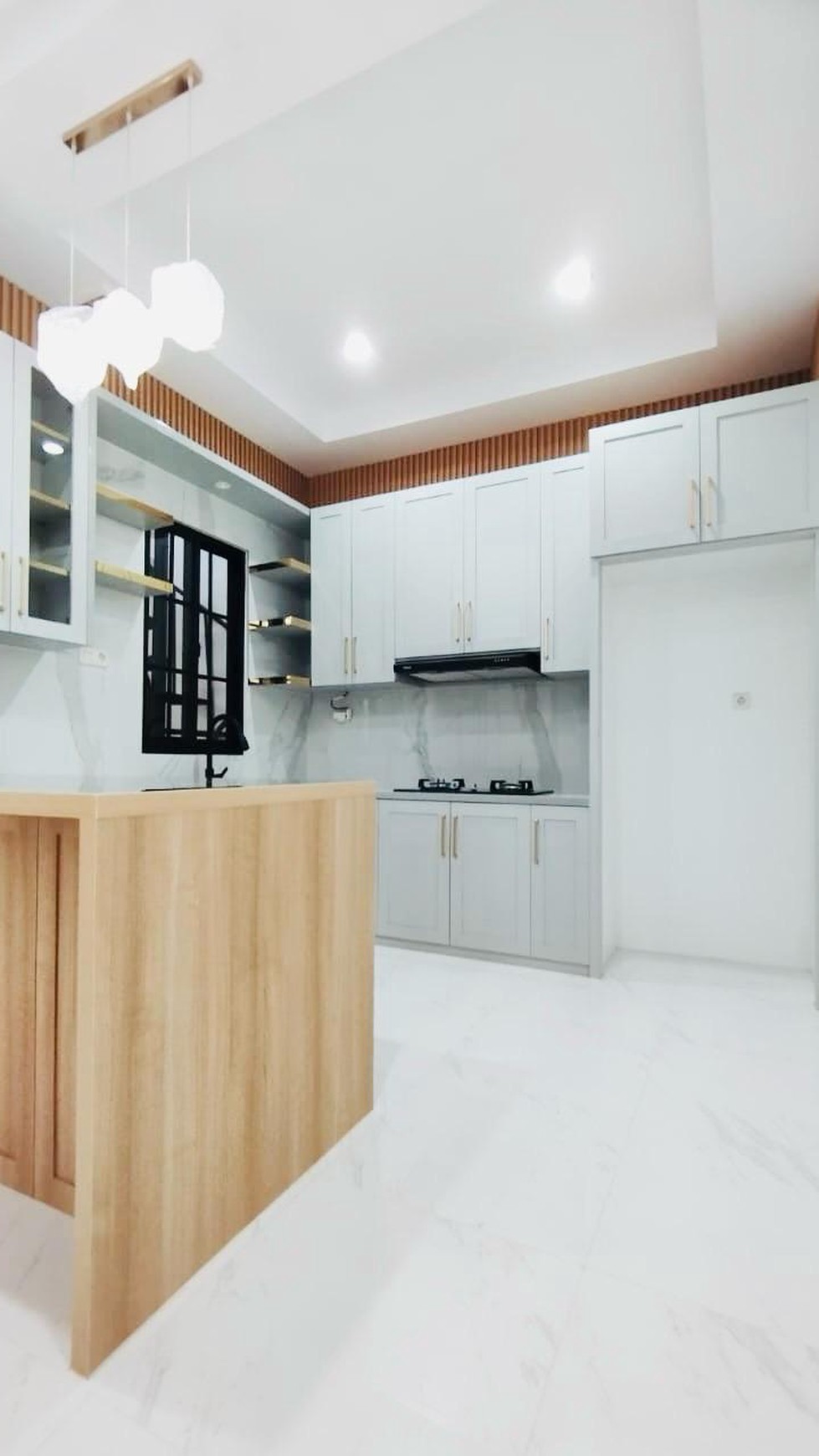 Turun Harga ! Rumah Cantik Sudah Renovasi dengan Minimalis Modern di Bintaro Sektor 9