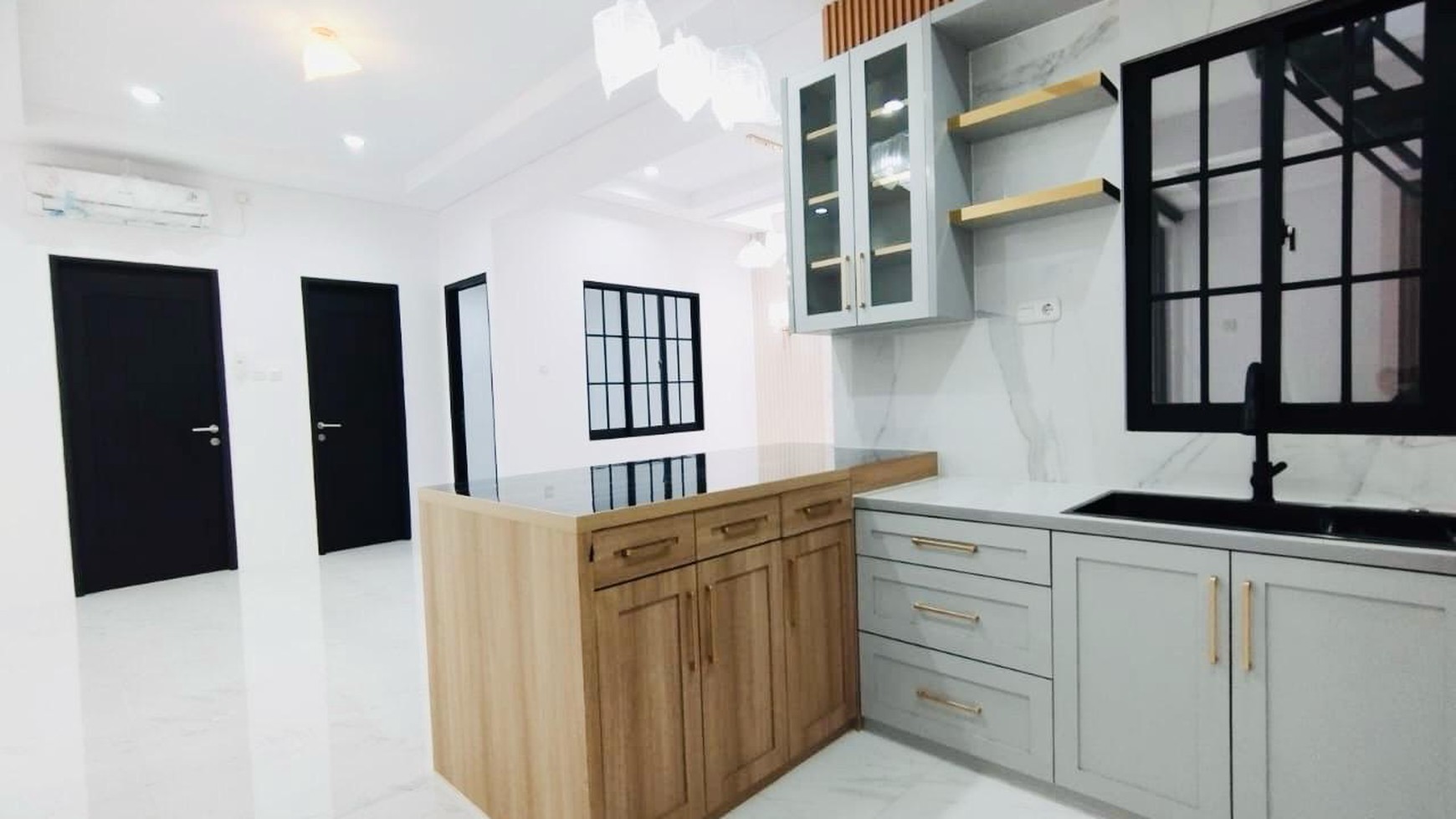 Turun Harga ! Rumah Cantik Sudah Renovasi dengan Minimalis Modern di Bintaro Sektor 9