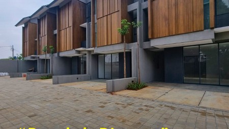 Brand new townhouse near to Pondok indah with rooftop