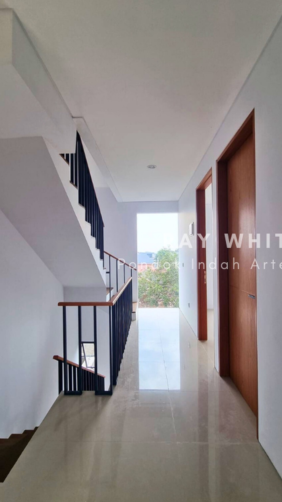 Brand new townhouse near to Pondok indah with rooftop