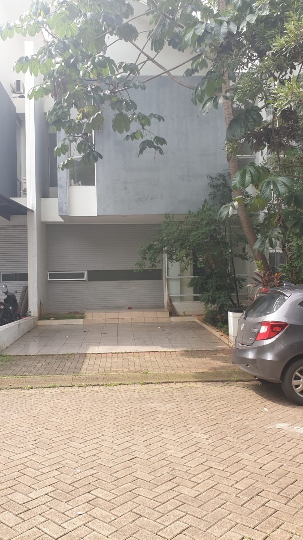 Rumah dalam Cluster keamanan 24 Jam, di Bintaro Sektor 9