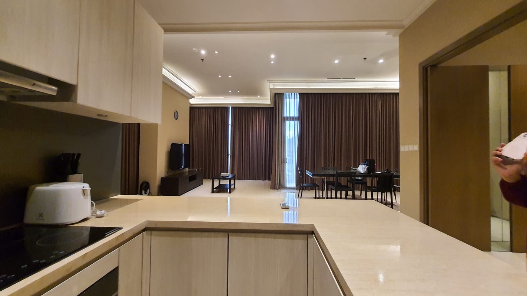 Disewakan unit Apartemen Senopati Suite - Kebayoran Baru - Jakarta Selatan