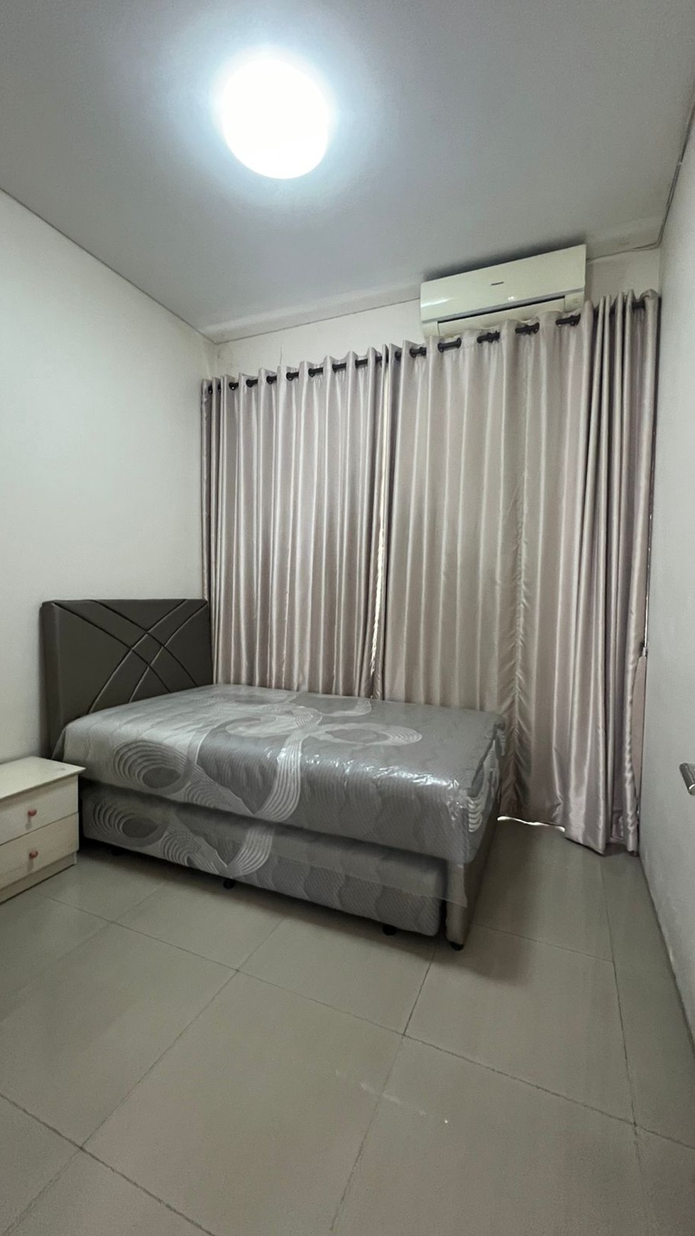 Dijual Rumah Royal Residence Wiyung Surabaya BONUS SEMI Furnished Modern Mewah SHM