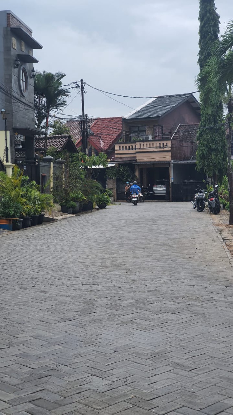 Rumah Bagus Di Griya Kencana Ciledug Tangerang