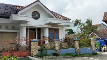 Rumah Tinggal Dalam Perum Bumi Prayudan Mertoyudan Magelang 