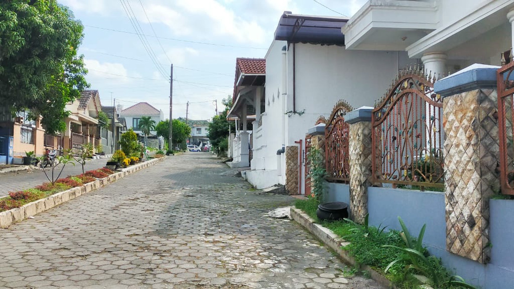 Rumah Tinggal Dalam Perum Bumi Prayudan Mertoyudan Magelang 