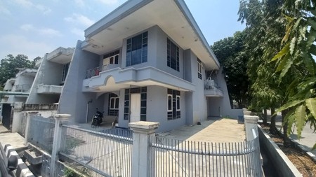 Rumah Komplek Green Garden, Kebon Jeruk Luas 176m2