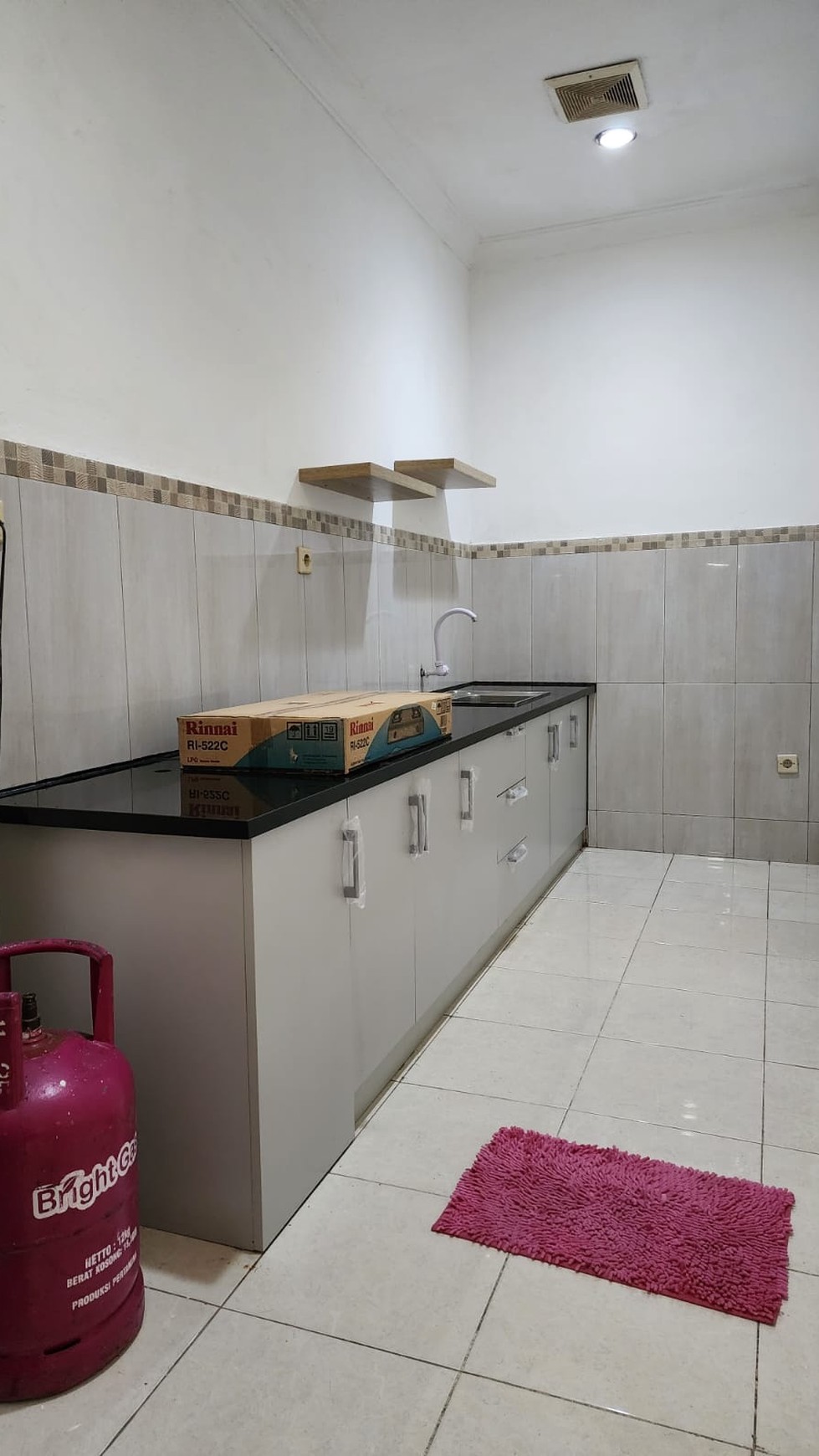 Rumah di cluster Harapan Indah cantik dan siap huni