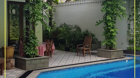 Rumah Bagus Lokasi Tenang di Menteng Disewakan