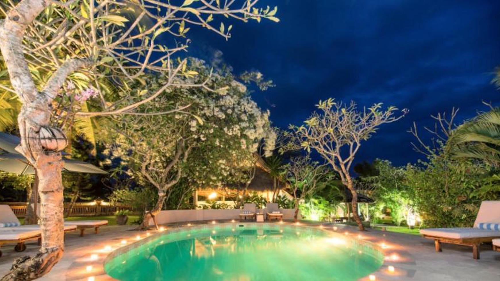 For Sale Resort with Lovely Garden in Jasri East Bali