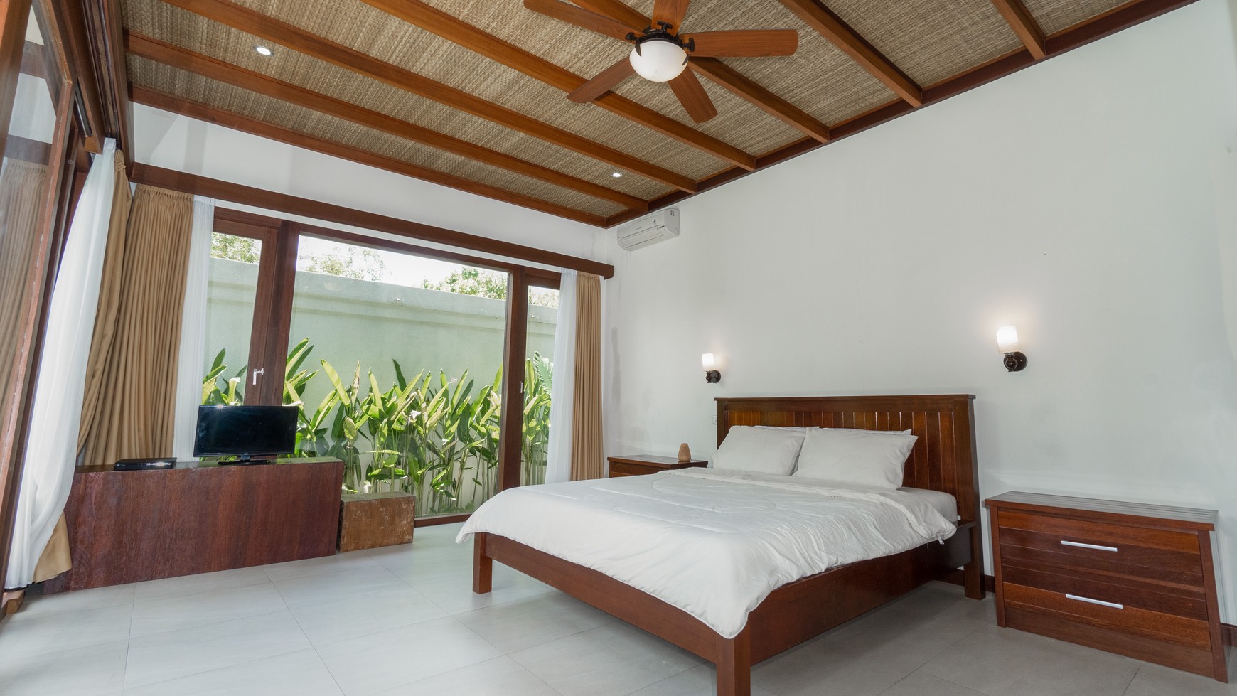 Villa Luxury 4 Bedroom  in Uluwatu Bukit area